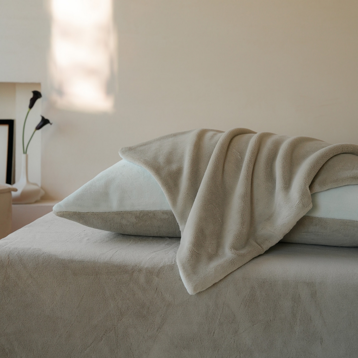 91家纺网 家纺一手货源 找家纺 简纯主义 2025新款撞色牛奶绒那不勒斯系列四件套 组合