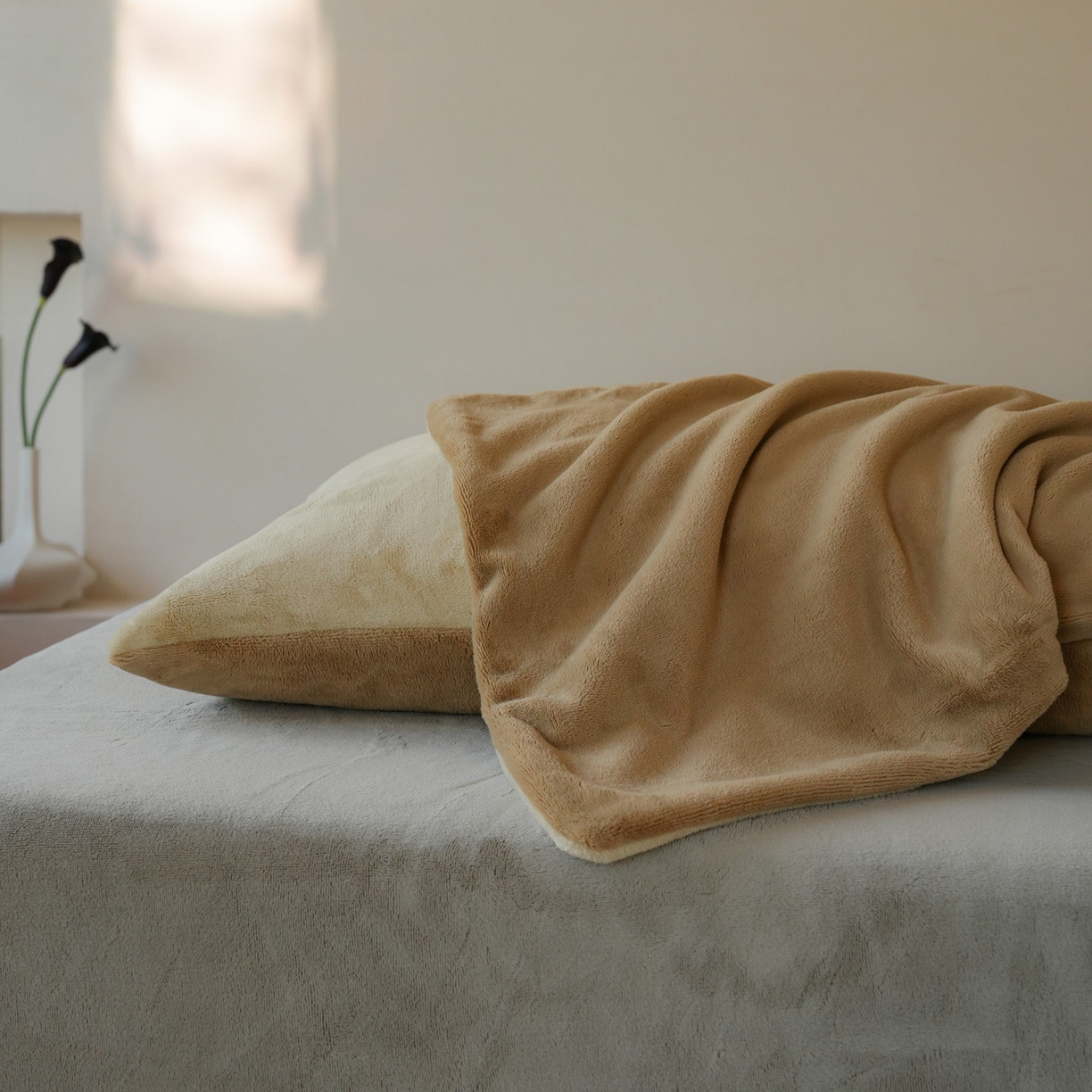 91家纺网 家纺一手货源 找家纺 简纯主义 2025新款撞色牛奶绒那不勒斯系列四件套 组合