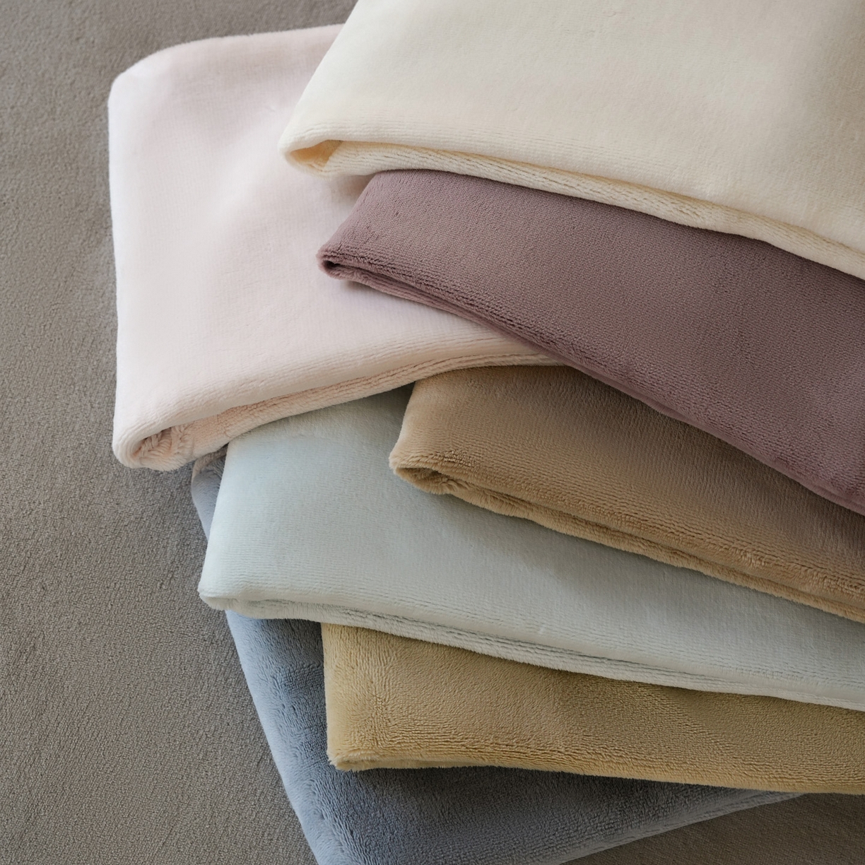 91家纺网 家纺一手货源 找家纺 简纯主义 2025新款撞色牛奶绒那不勒斯系列四件套 组合