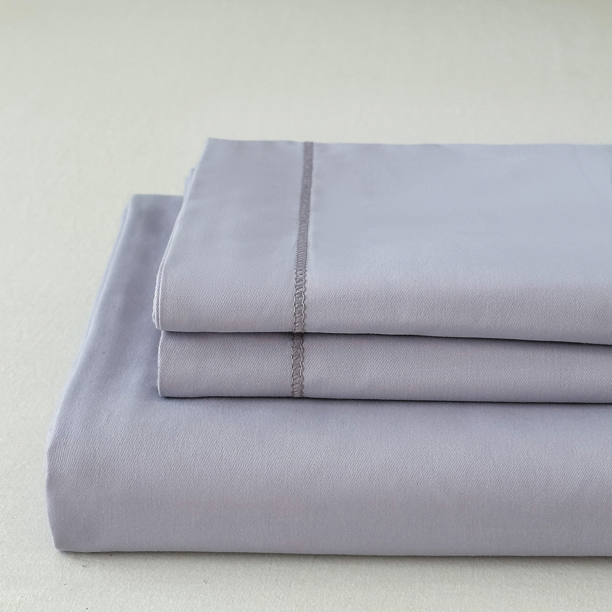 91家纺网 家纺一手货源 找家纺 宝时兰 2025新款加厚100%全棉长绒棉纯色磨毛单品床单纯棉枕套高密【提供买家秀/可定制其他尺寸】 丁香紫