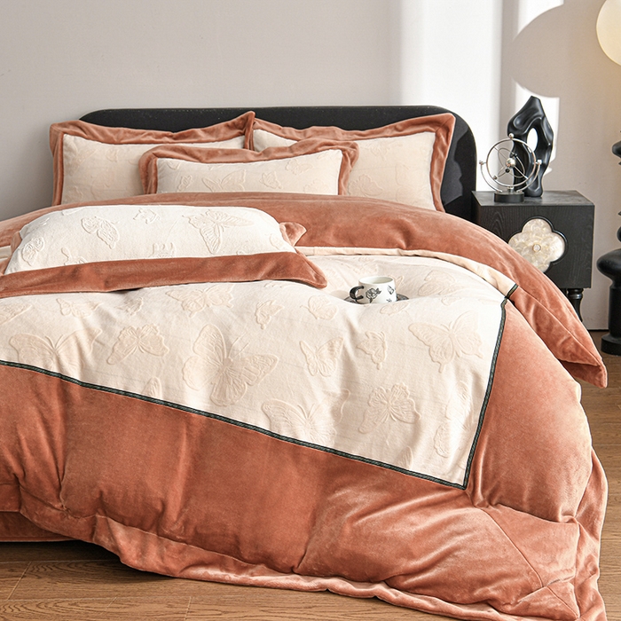 91家纺网 家纺一手货源 找家纺 妮恒美家纺 2025新款高克重婴儿绒四件套-知秋系列 蝶恋-焦糖