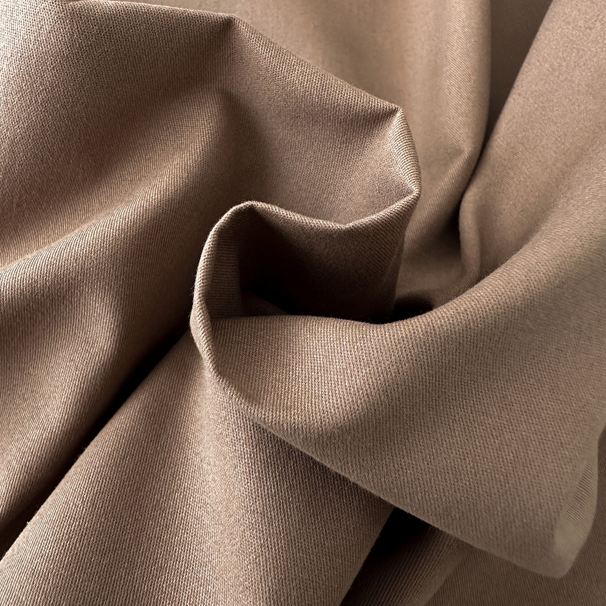 91家纺网 家纺一手货源 找家纺 宝时兰 2025新款加厚100%全棉长绒棉纯色磨毛单品床单纯棉枕套高密【提供买家秀/可定制其他尺寸】 摩卡棕