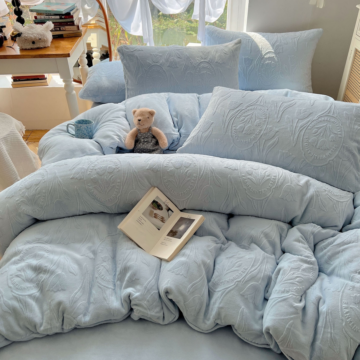 91家纺网 家纺一手货源 找家纺 （总）六巷胡同 2025新款INS博主风郁金香立体A类全消光雕花牛奶绒四件套