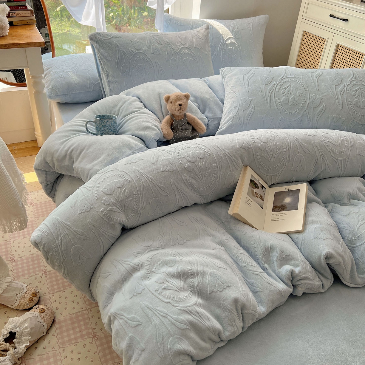 91家纺网 家纺一手货源 找家纺 （总）六巷胡同 2025新款INS博主风郁金香立体A类全消光雕花牛奶绒四件套