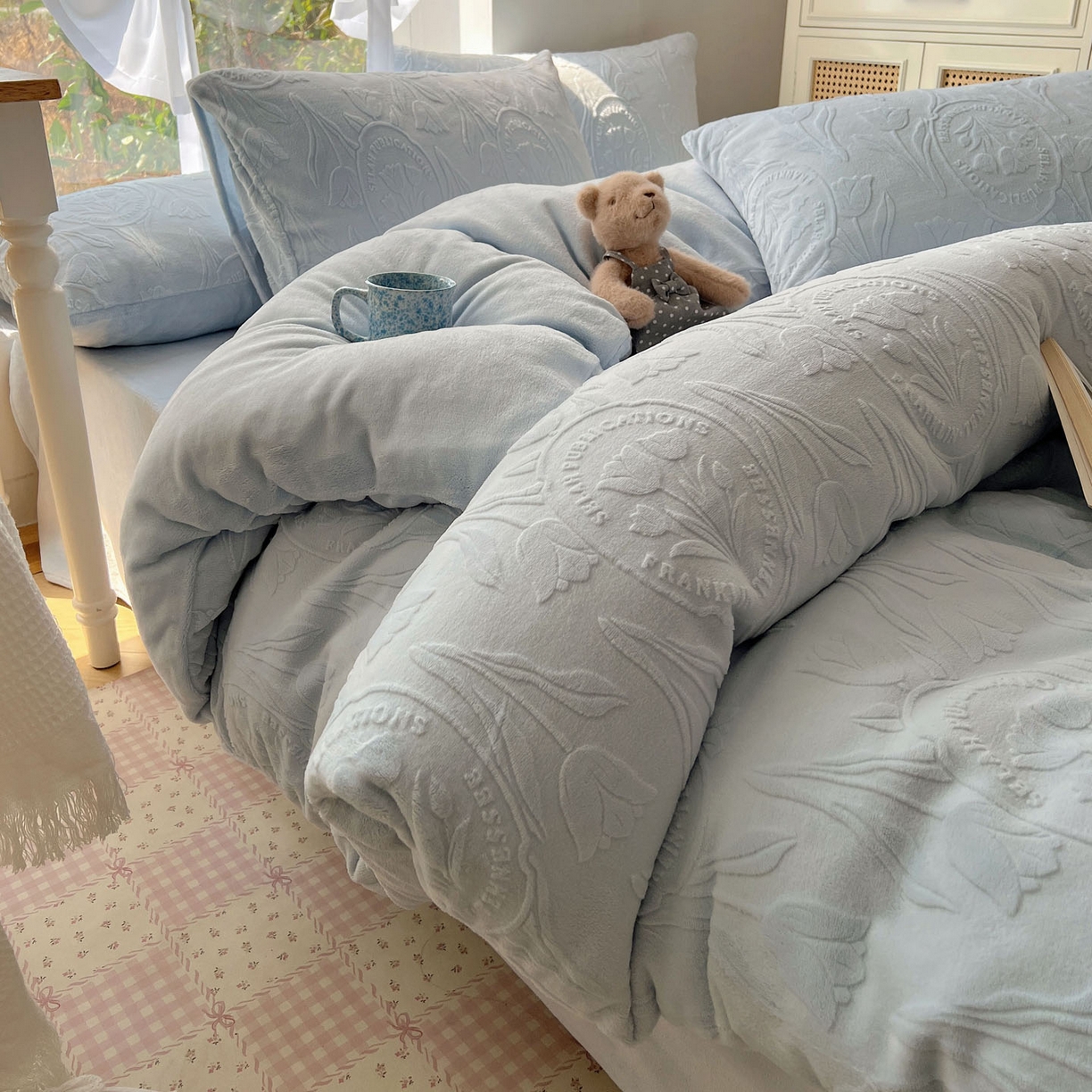 91家纺网 家纺一手货源 找家纺 （总）六巷胡同 2025新款INS博主风郁金香立体A类全消光雕花牛奶绒四件套