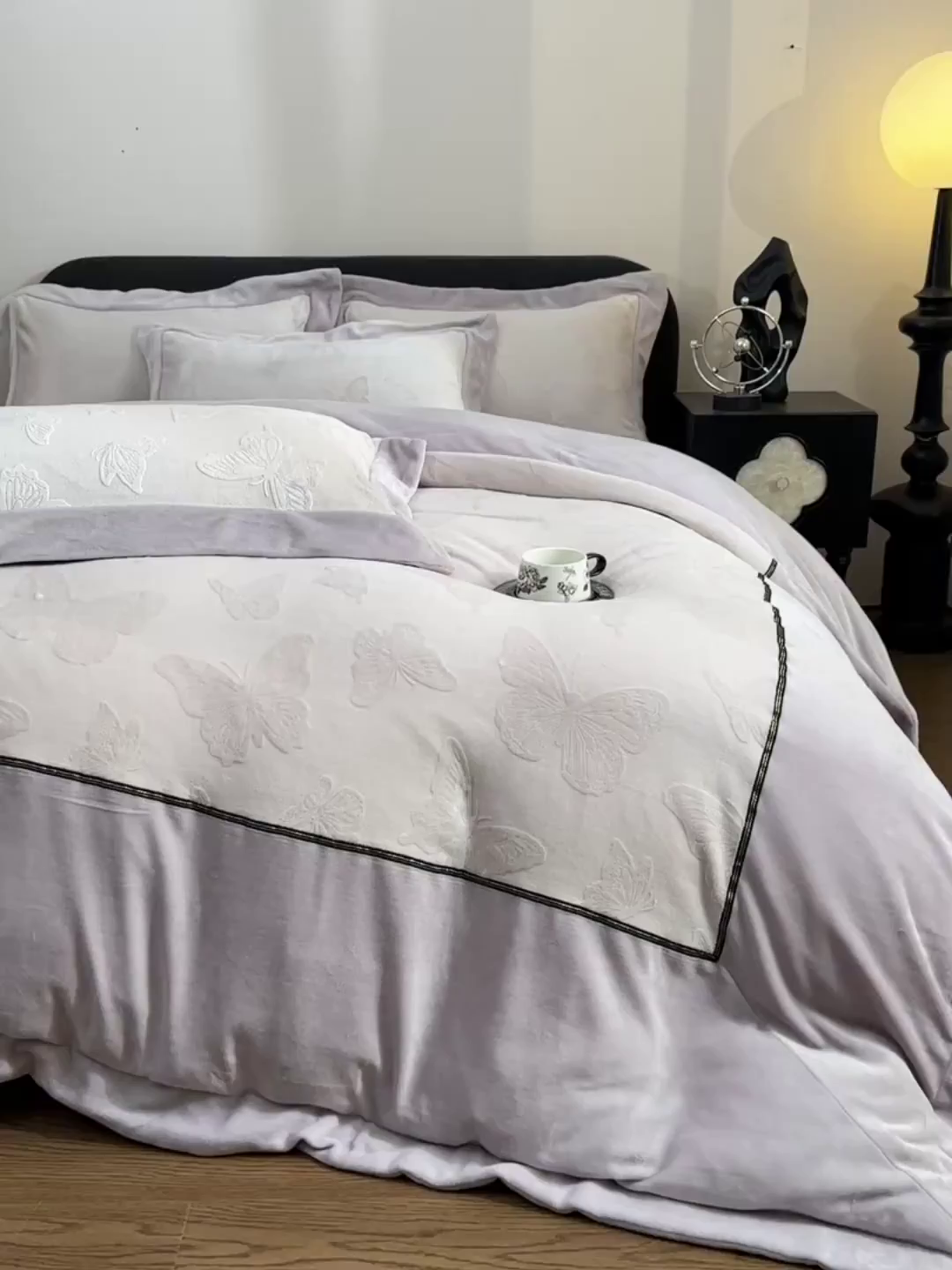 91家纺网 家纺一手货源 找家纺 妮恒美家纺 2025新款高克重婴儿绒四件套-知秋系列 蝶恋-暖心紫