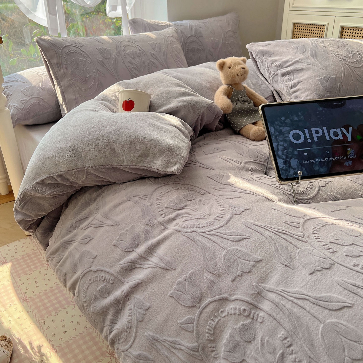 91家纺网 家纺一手货源 找家纺 六巷胡同 2025新款INS博主风郁金香立体A类全消光雕花牛奶绒四件套 郁金香蜜语-紫