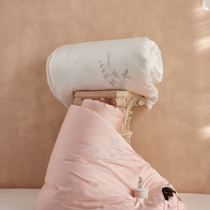 91家纺网 家纺一手货源 找家纺 （总）芯氧 2025新款蝴蝶仙子羊绒被 被子被芯