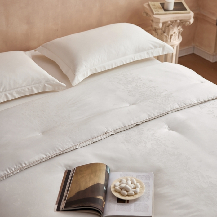 91家纺网 家纺一手货源 找家纺 芯氧 2025新款蝴蝶仙子羊绒被 被子被芯 白色