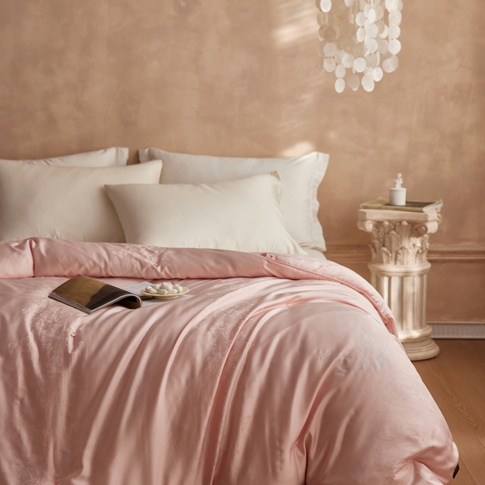 91家纺网 家纺一手货源 找家纺 芯氧 2025新款蝴蝶仙子羊绒被 被子被芯 粉色