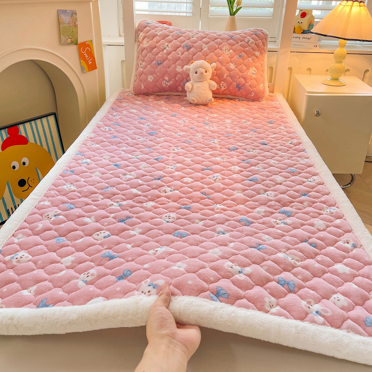 91家纺网 家纺一手货源 找家纺 （总）喜居 2025新款加厚印花牛奶绒夹棉床垫床褥垫褥子床护垫