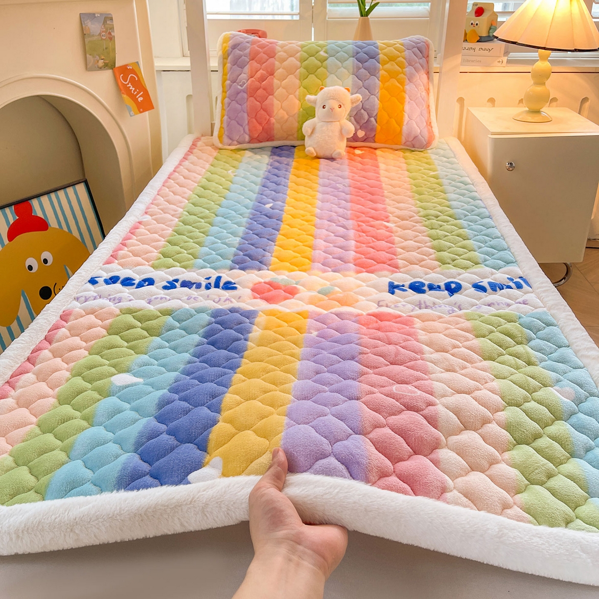 91家纺网 家纺一手货源 找家纺 （总）喜居 2025新款加厚印花牛奶绒夹棉床垫床褥垫褥子床护垫