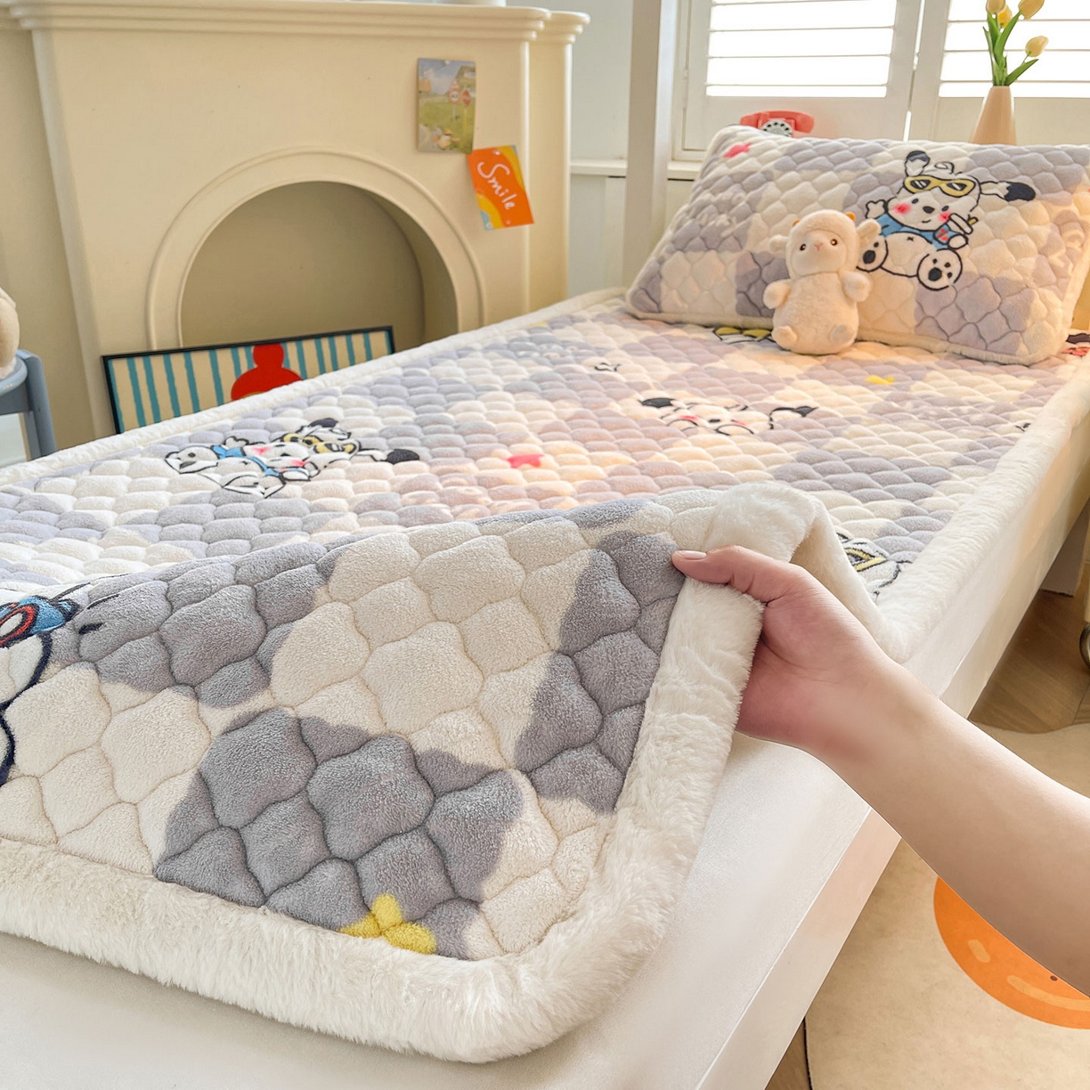 91家纺网 家纺一手货源 找家纺 （总）喜居 2025新款加厚印花牛奶绒夹棉床垫床褥垫褥子床护垫