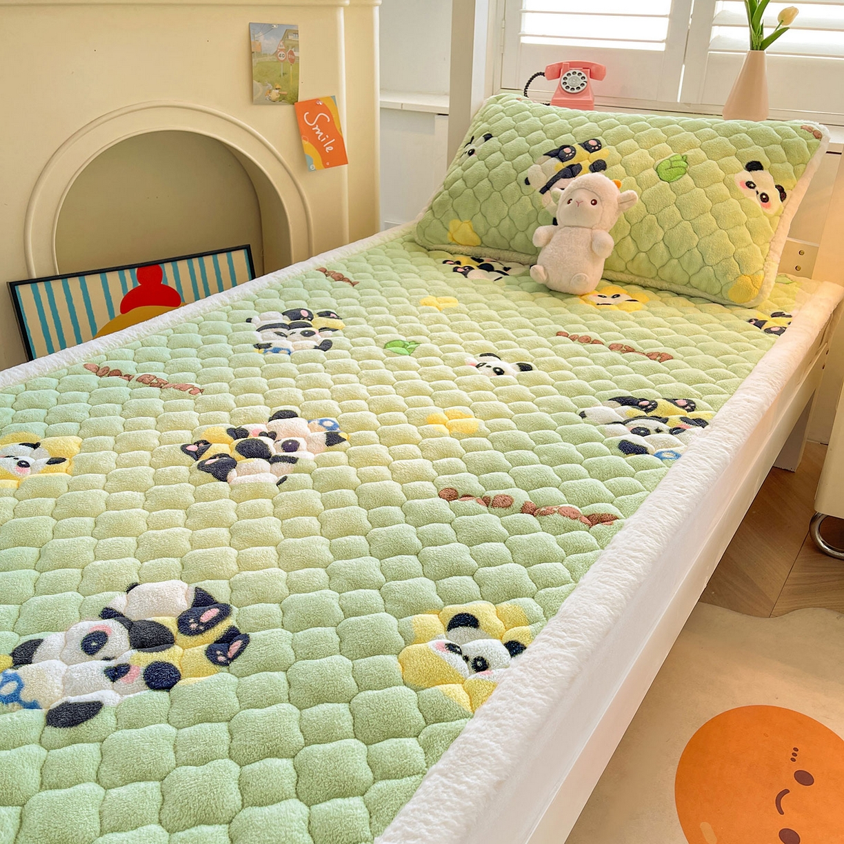 91家纺网 家纺一手货源 找家纺 喜居 2025新款加厚印花牛奶绒夹棉床垫床褥垫褥子床护垫 晚安熊猫