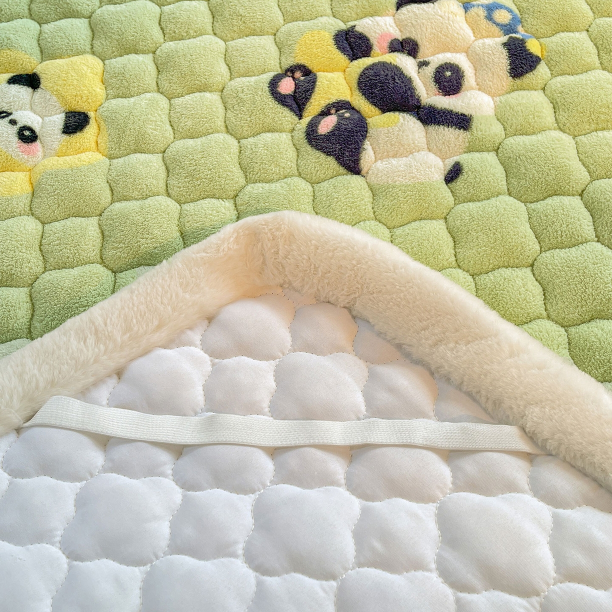 91家纺网 家纺一手货源 找家纺 喜居 2025新款加厚印花牛奶绒夹棉床垫床褥垫褥子床护垫 晚安熊猫