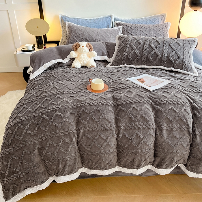 91家纺网 家纺一手货源 找家纺 （总）贝拉梦家纺 2025新款加厚塔芙绒菱格纯色素色牛奶绒四件套