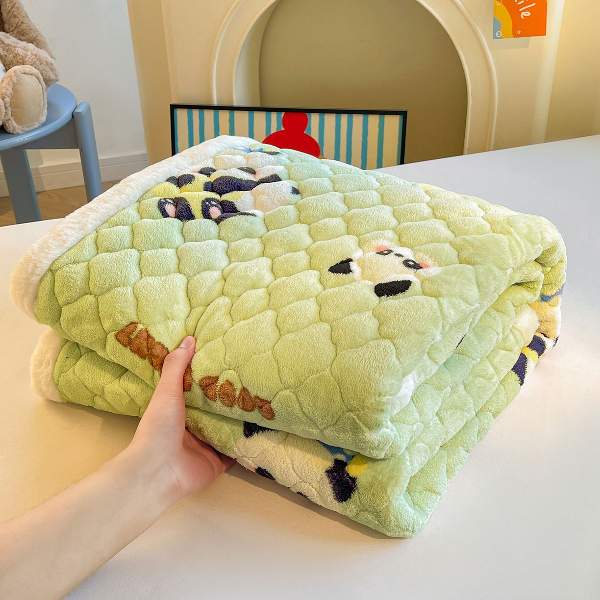 91家纺网 家纺一手货源 找家纺 喜居 2025新款加厚印花牛奶绒夹棉床垫床褥垫褥子床护垫 晚安熊猫