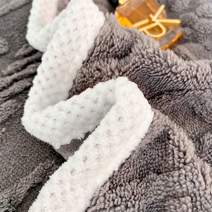 91家纺网 家纺一手货源 找家纺 （总）贝拉梦家纺 2025新款加厚塔芙绒菱格纯色素色牛奶绒四件套