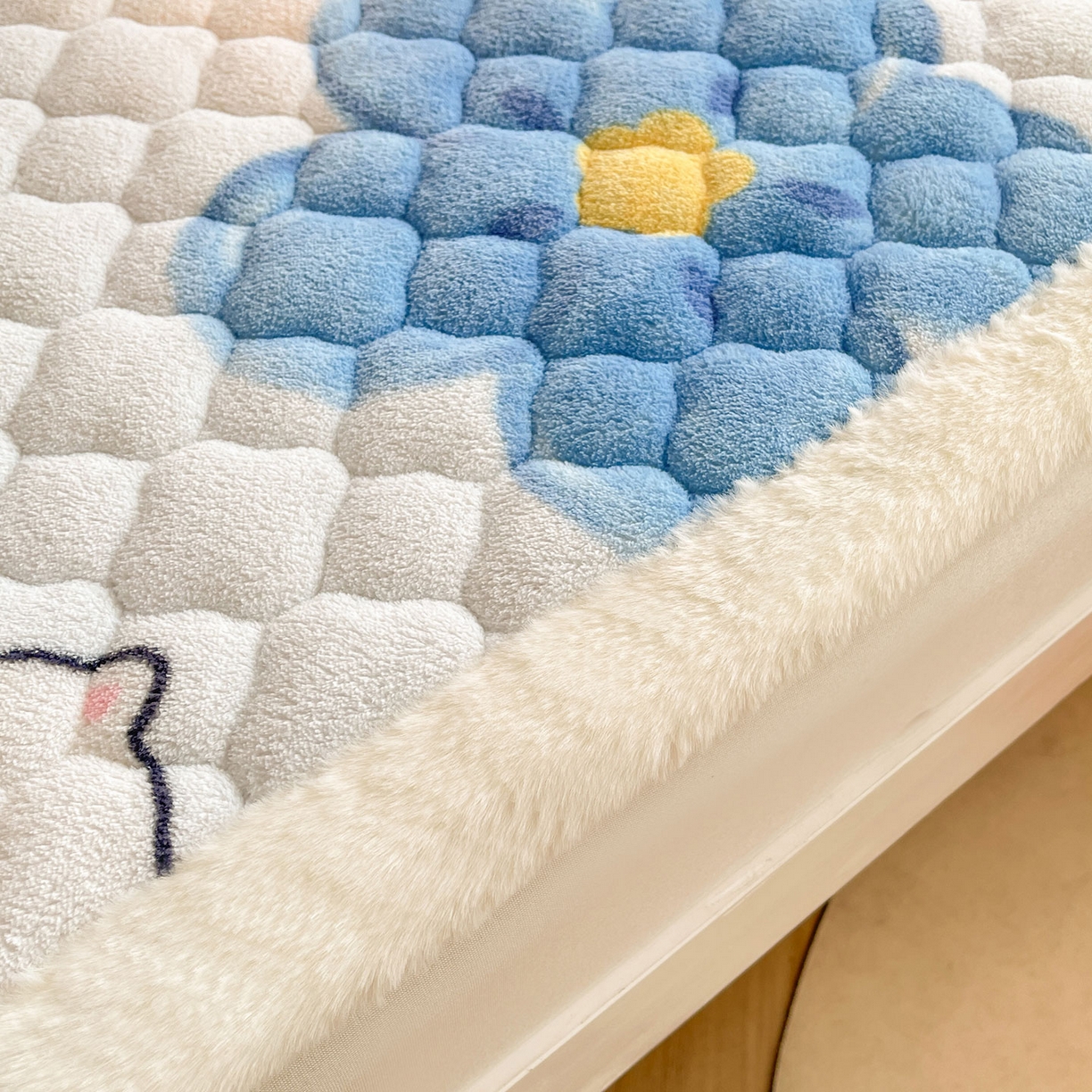 91家纺网 家纺一手货源 找家纺 喜居 2025新款加厚印花牛奶绒夹棉床垫床褥垫褥子床护垫 元气喵