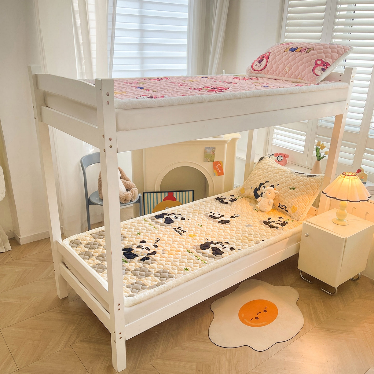 91家纺网 家纺一手货源 找家纺 喜居 2025新款加厚印花牛奶绒夹棉床垫床褥垫褥子床护垫 小灰熊猫