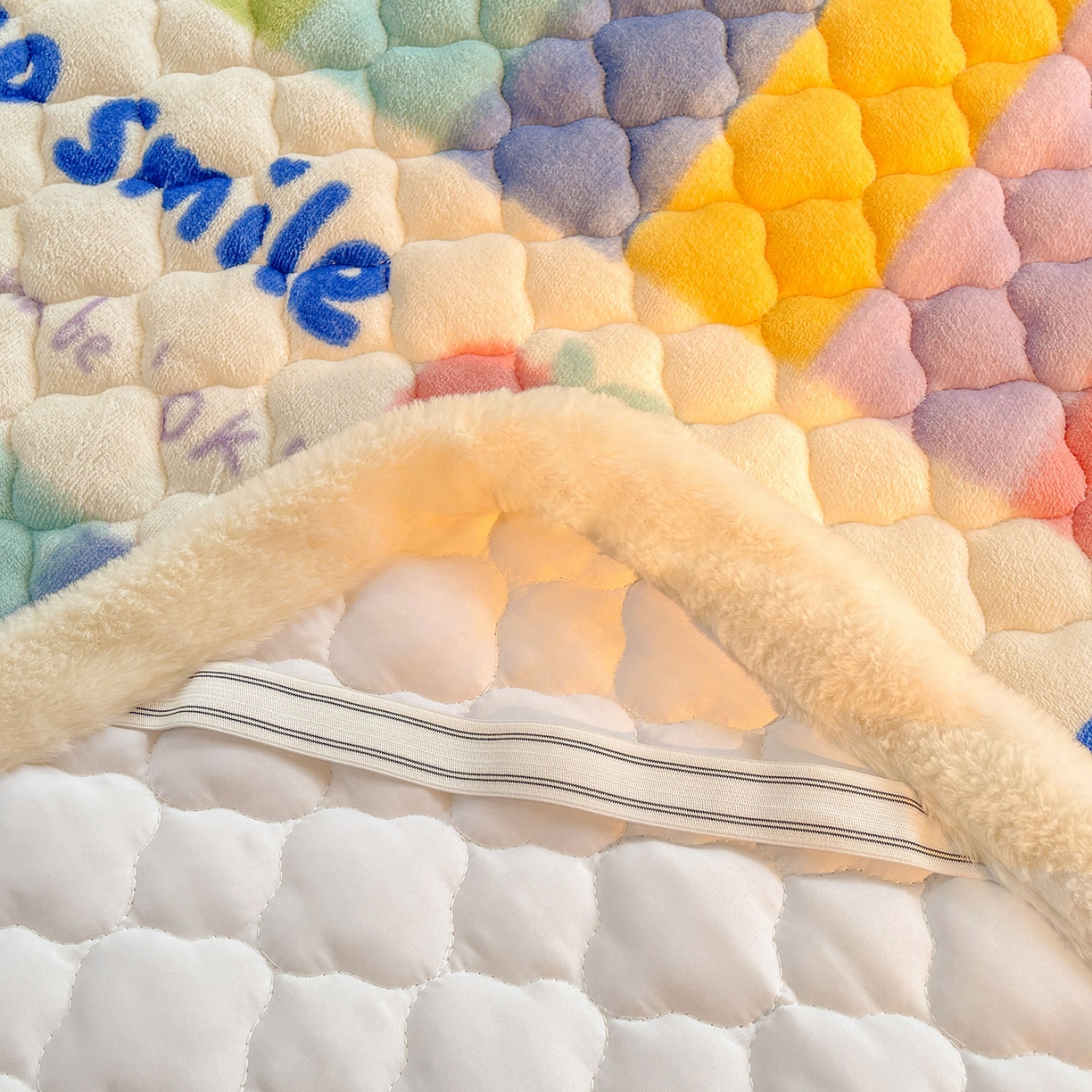 91家纺网 家纺一手货源 找家纺 喜居 2025新款加厚印花牛奶绒夹棉床垫床褥垫褥子床护垫 彩虹淘气