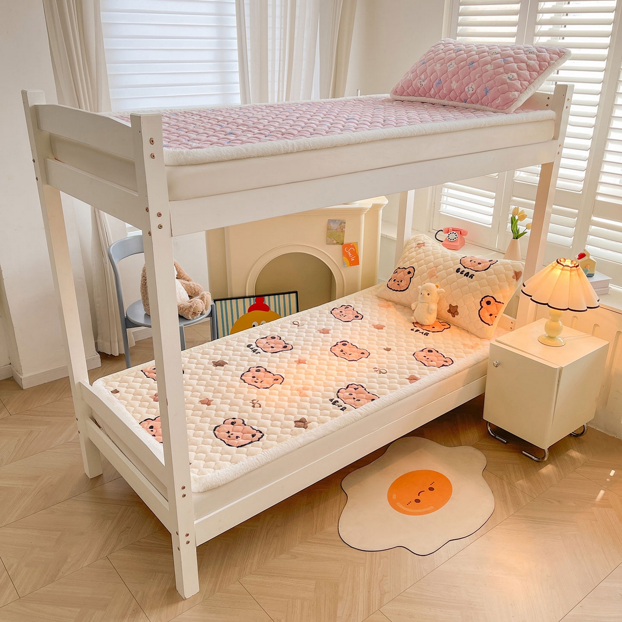 91家纺网 家纺一手货源 找家纺 喜居 2025新款加厚印花牛奶绒夹棉床垫床褥垫褥子床护垫 小熊宝