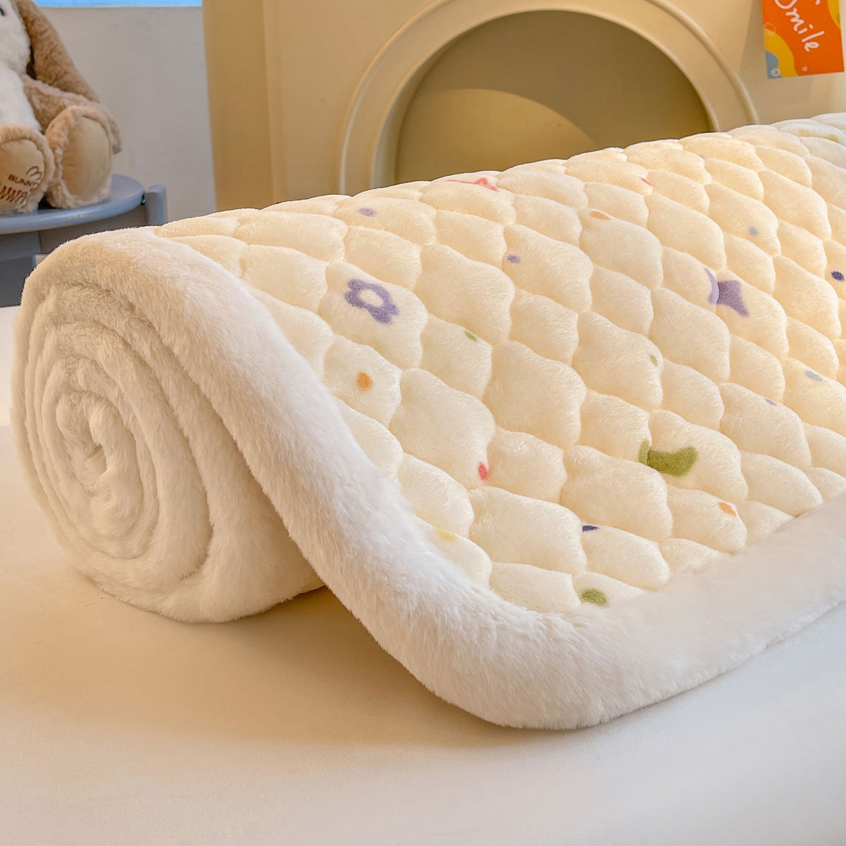 91家纺网 家纺一手货源 找家纺 喜居 2025新款加厚印花牛奶绒夹棉床垫床褥垫褥子床护垫 童话星空