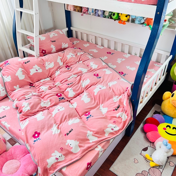 91家纺网 家纺一手货源 找家纺 小虾米 2025新款加厚牛奶绒被套单被套被套单件 欢乐兔