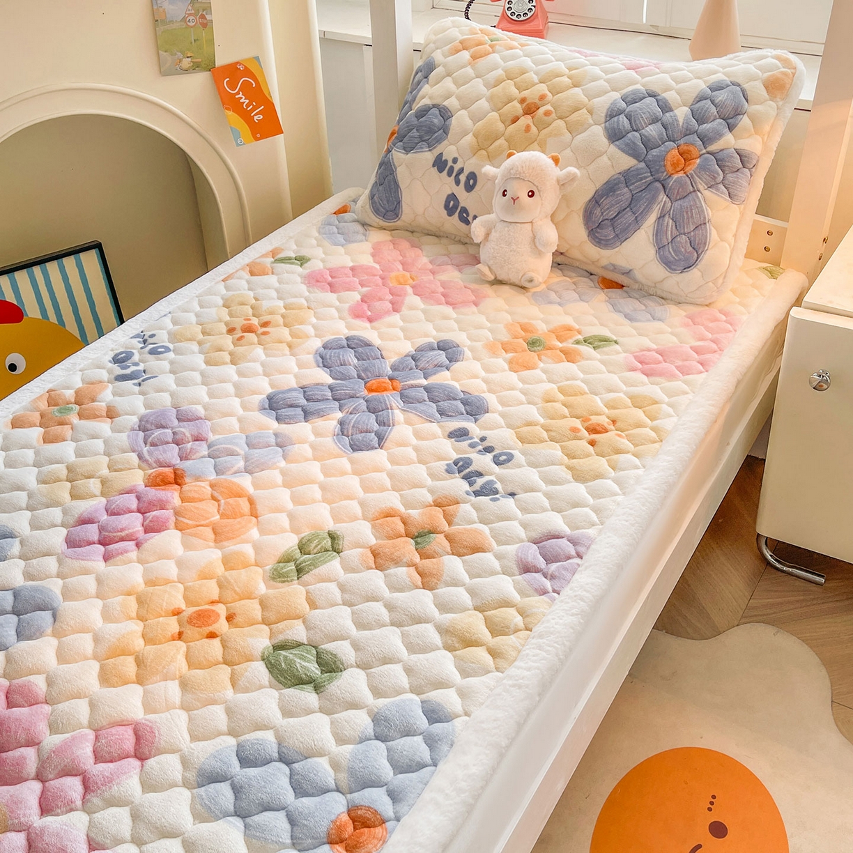 91家纺网 家纺一手货源 找家纺 喜居 2025新款加厚印花牛奶绒夹棉床垫床褥垫褥子床护垫 幸福花