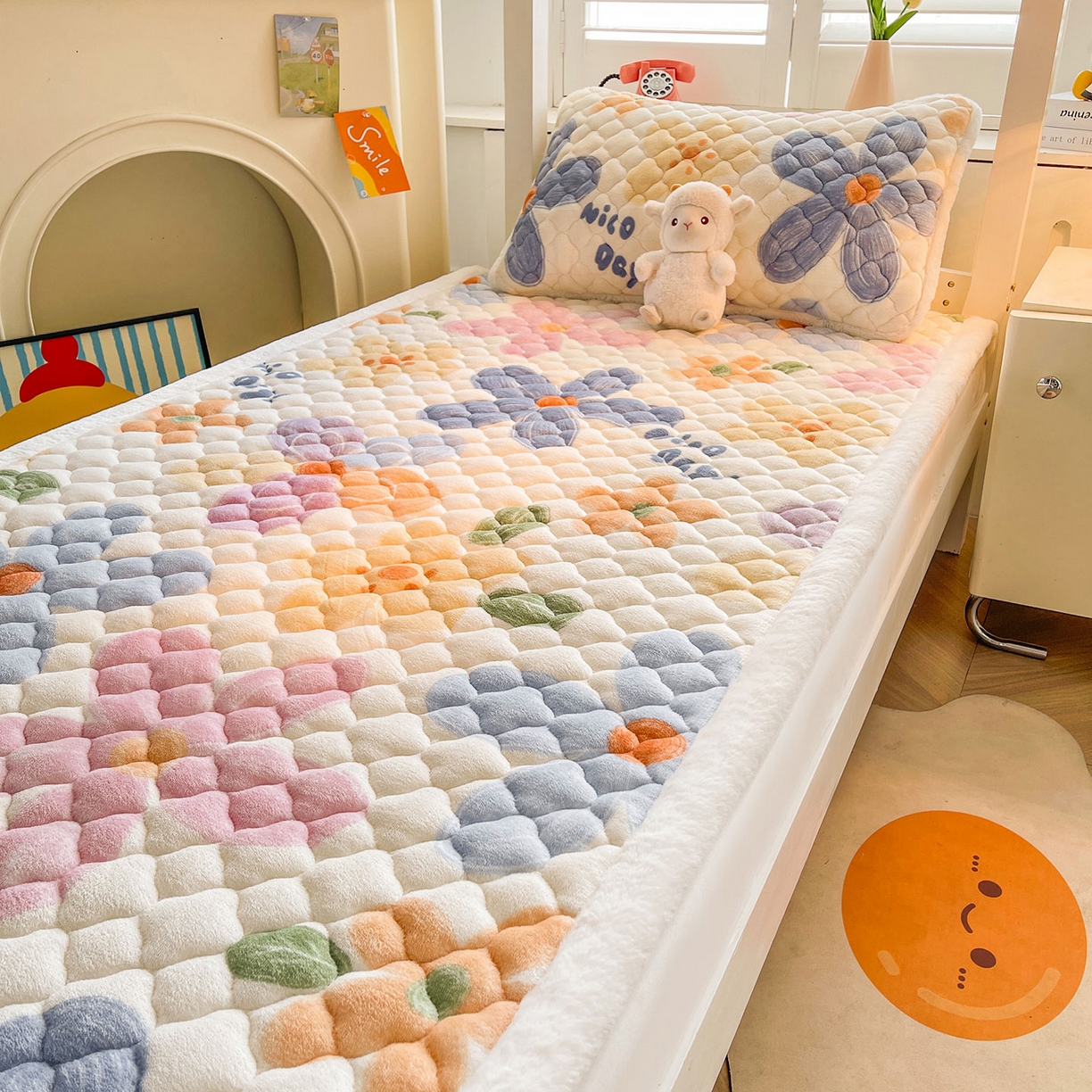 91家纺网 家纺一手货源 找家纺 喜居 2025新款加厚印花牛奶绒夹棉床垫床褥垫褥子床护垫 幸福花