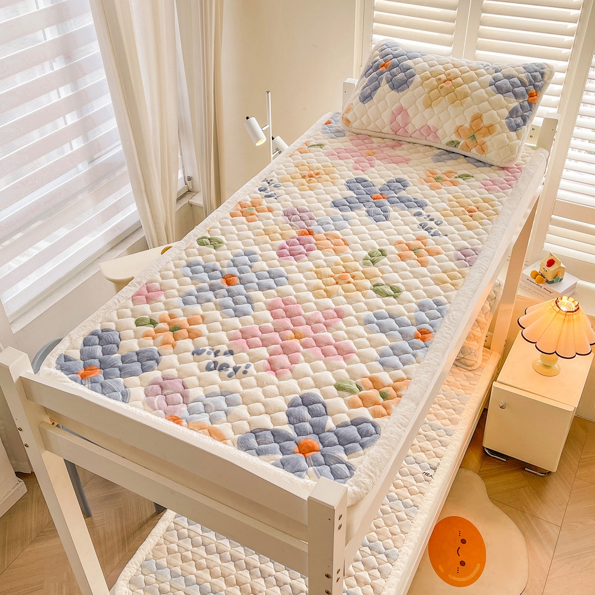 91家纺网 家纺一手货源 找家纺 喜居 2025新款加厚印花牛奶绒夹棉床垫床褥垫褥子床护垫 幸福花