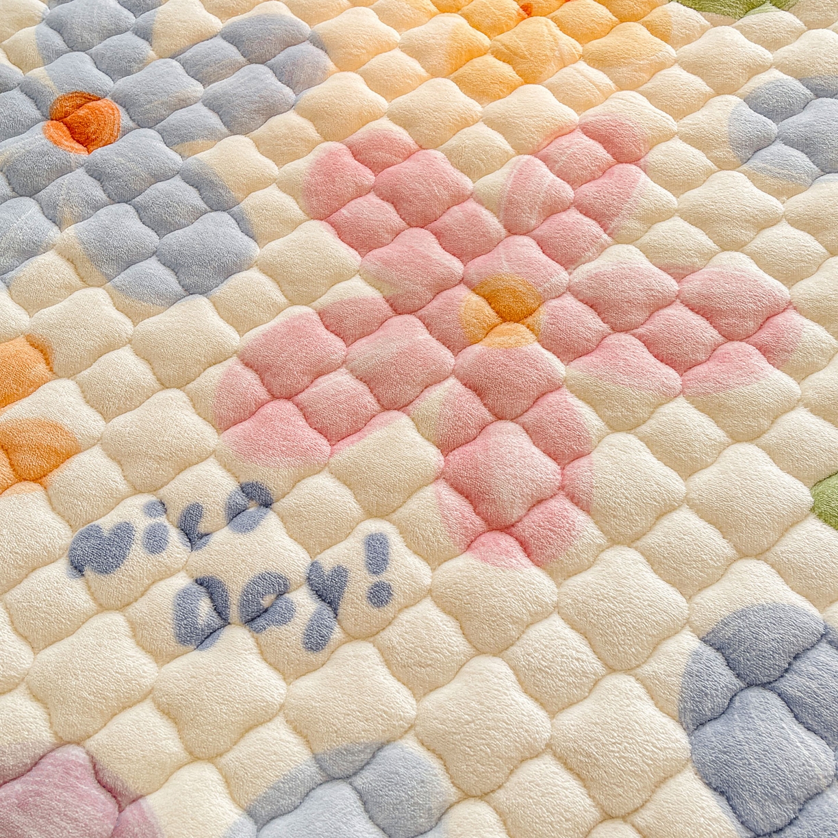 91家纺网 家纺一手货源 找家纺 喜居 2025新款加厚印花牛奶绒夹棉床垫床褥垫褥子床护垫 幸福花