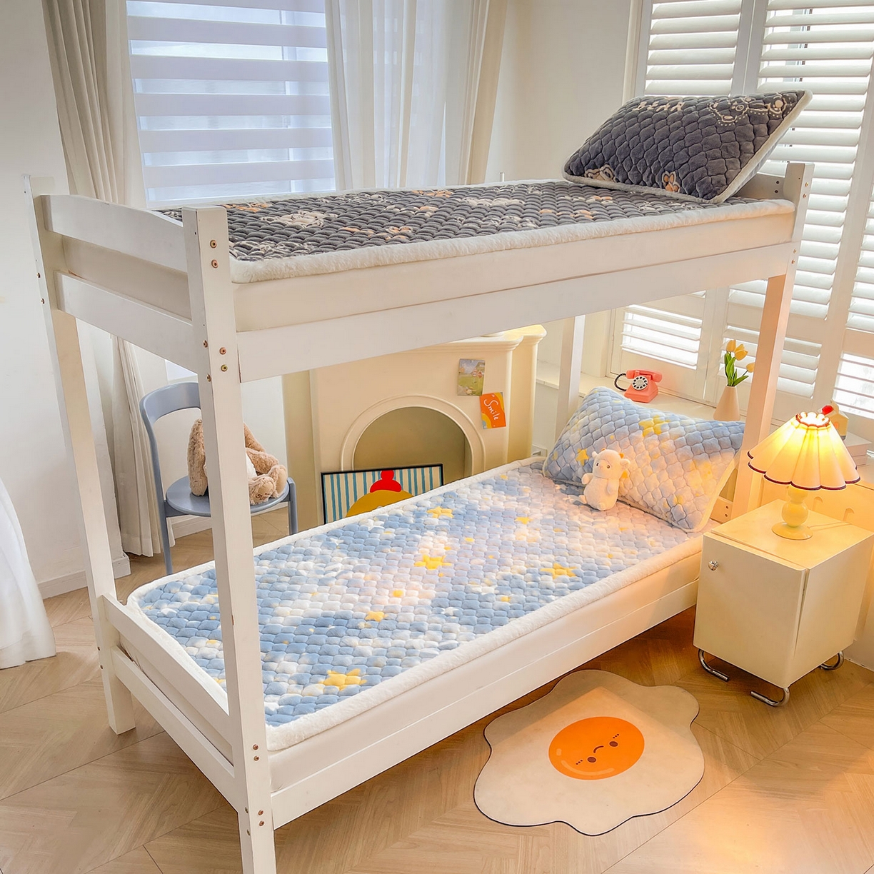 91家纺网 家纺一手货源 找家纺 喜居 2025新款加厚印花牛奶绒夹棉床垫床褥垫褥子床护垫 星空