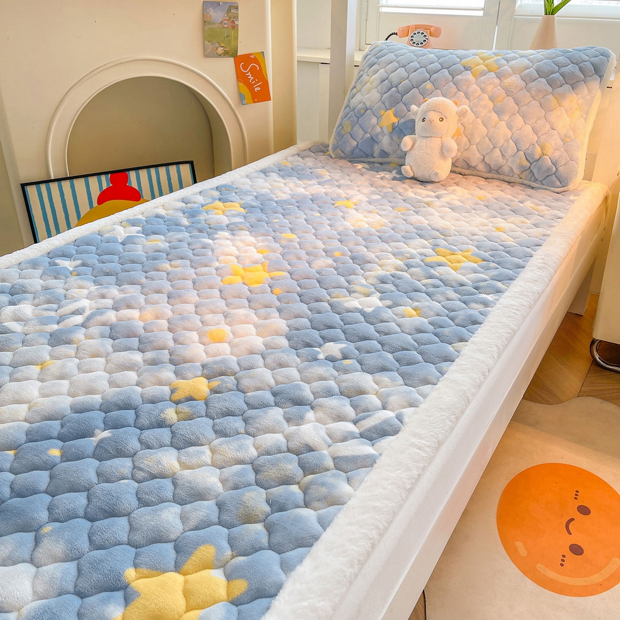 91家纺网 家纺一手货源 找家纺 喜居 2025新款加厚印花牛奶绒夹棉床垫床褥垫褥子床护垫 星空