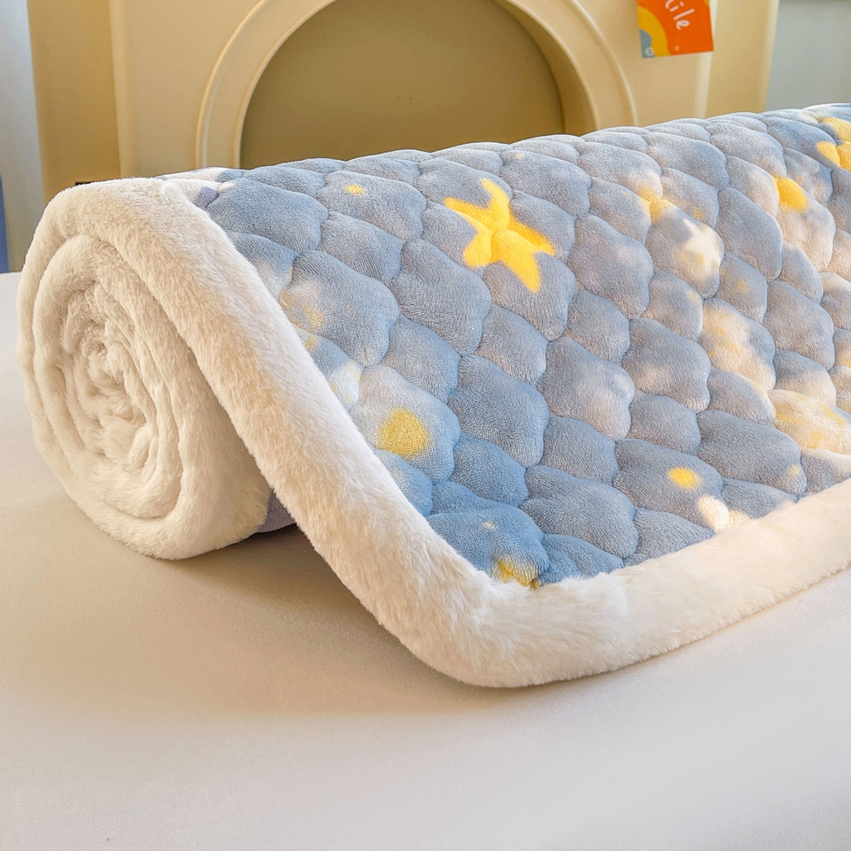 91家纺网 家纺一手货源 找家纺 喜居 2025新款加厚印花牛奶绒夹棉床垫床褥垫褥子床护垫 星空