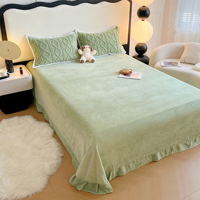 91家纺网 家纺一手货源 找家纺 贝拉梦家纺 2025新款加厚塔芙绒菱格纯色素色牛奶绒四件套 曼巴绿