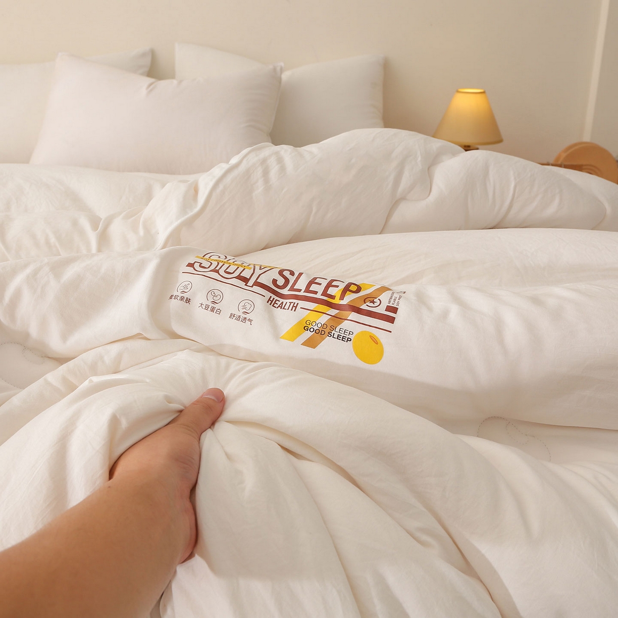 91家纺网 家纺一手货源 找家纺 薇玛仕 2025新款简约超柔水洗皱皱棉大豆被秋冬被被子被芯 本白