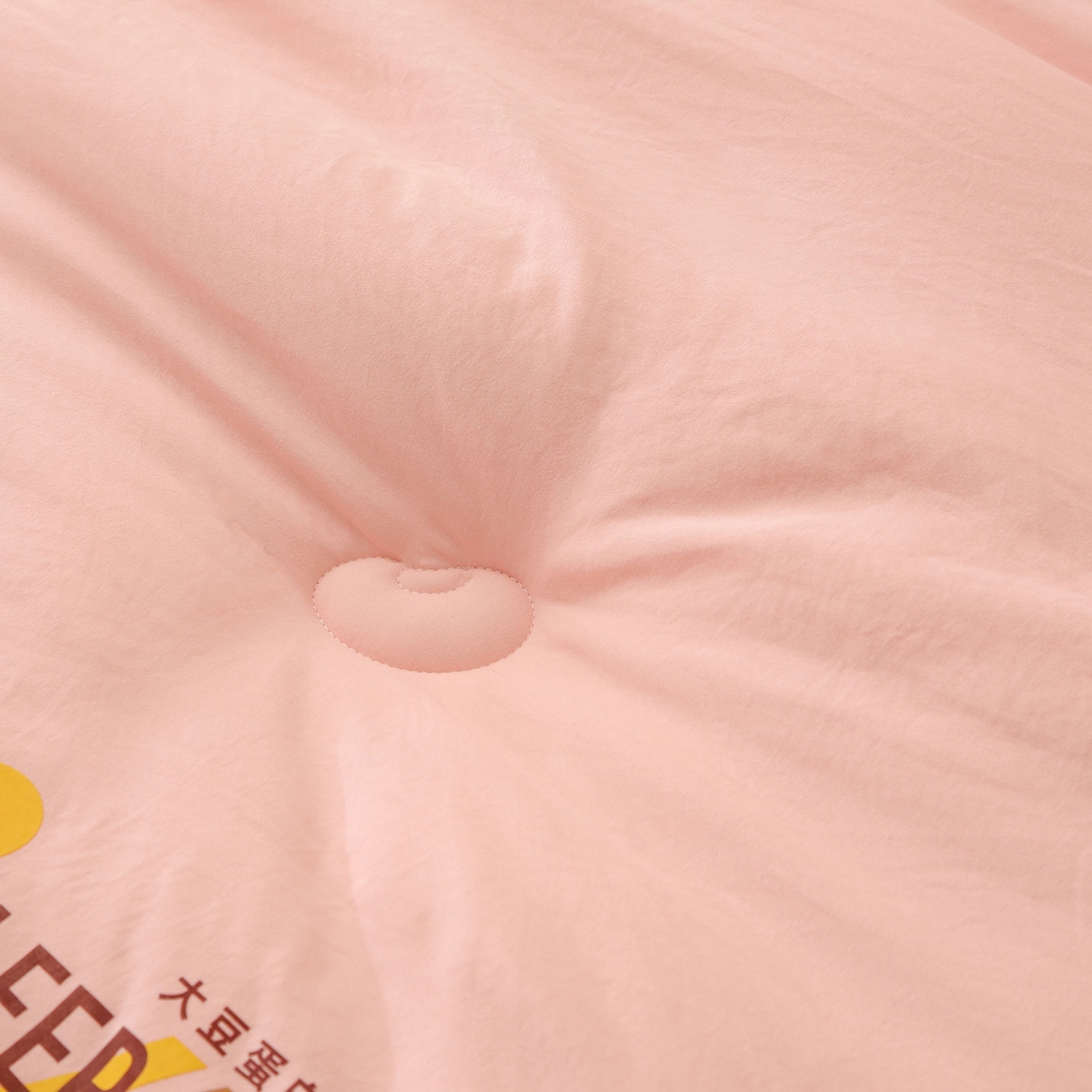 91家纺网 家纺一手货源 找家纺 薇玛仕 2025新款简约超柔水洗皱皱棉大豆被秋冬被被子被芯 粉玉