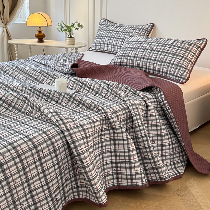 91家纺网 家纺一手货源 找家纺 卢赛尔 2025新款床盖单品单床盖云感加厚夹床单床罩软床垫-四季款（提供买家秀） 布丁