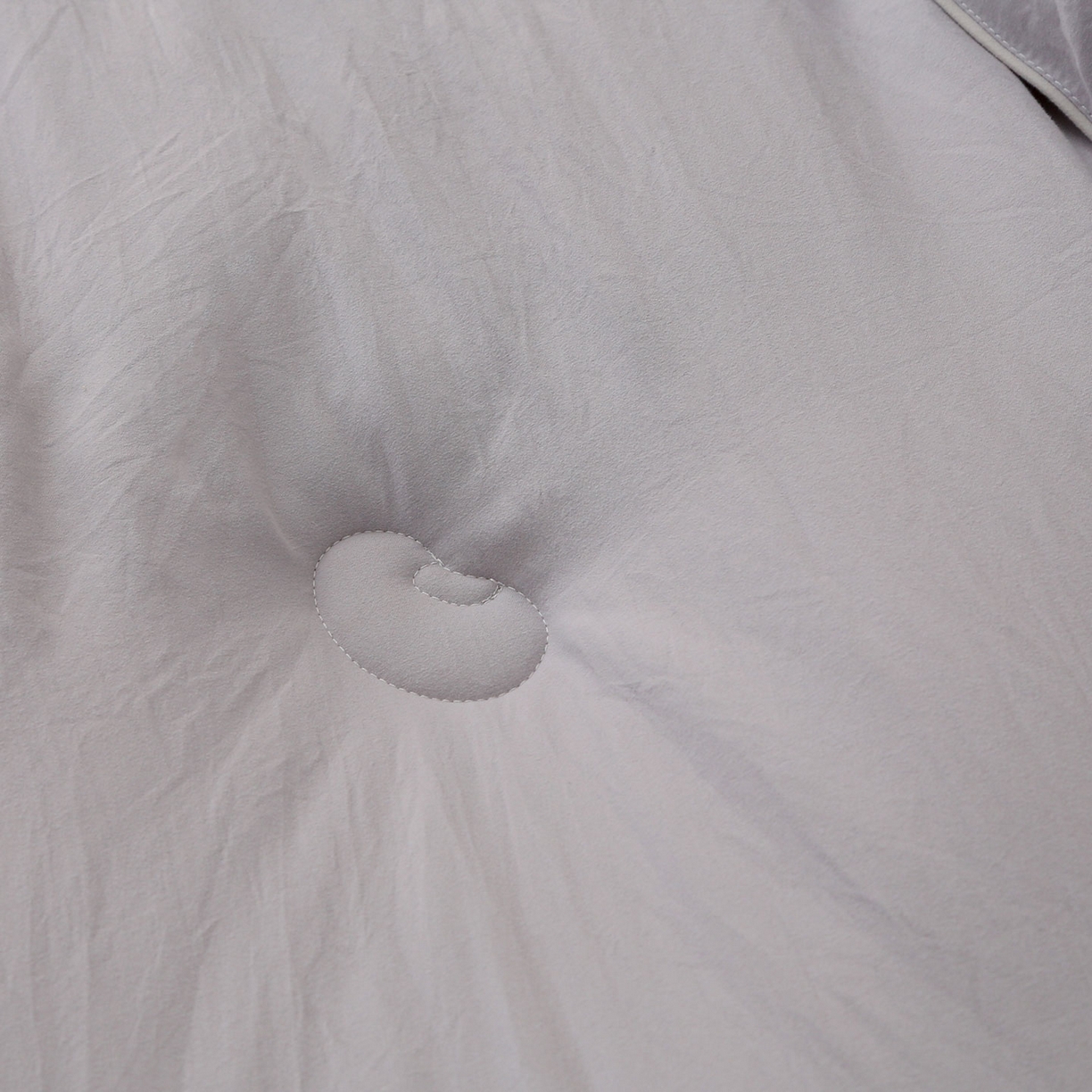 91家纺网 家纺一手货源 找家纺 薇玛仕 2025新款简约超柔水洗皱皱棉大豆被秋冬被被子被芯 浅灰