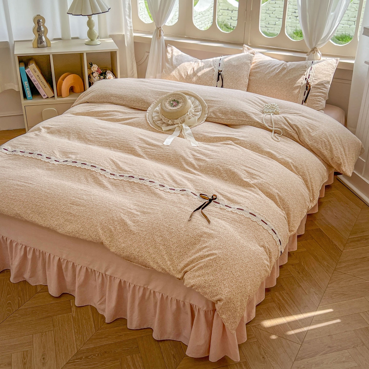 91家纺网 家纺一手货源 找家纺 老K (原美阁） 2025新款床裙款蝴蝶结细丝斜纹韩版四件套 缤纷花舍