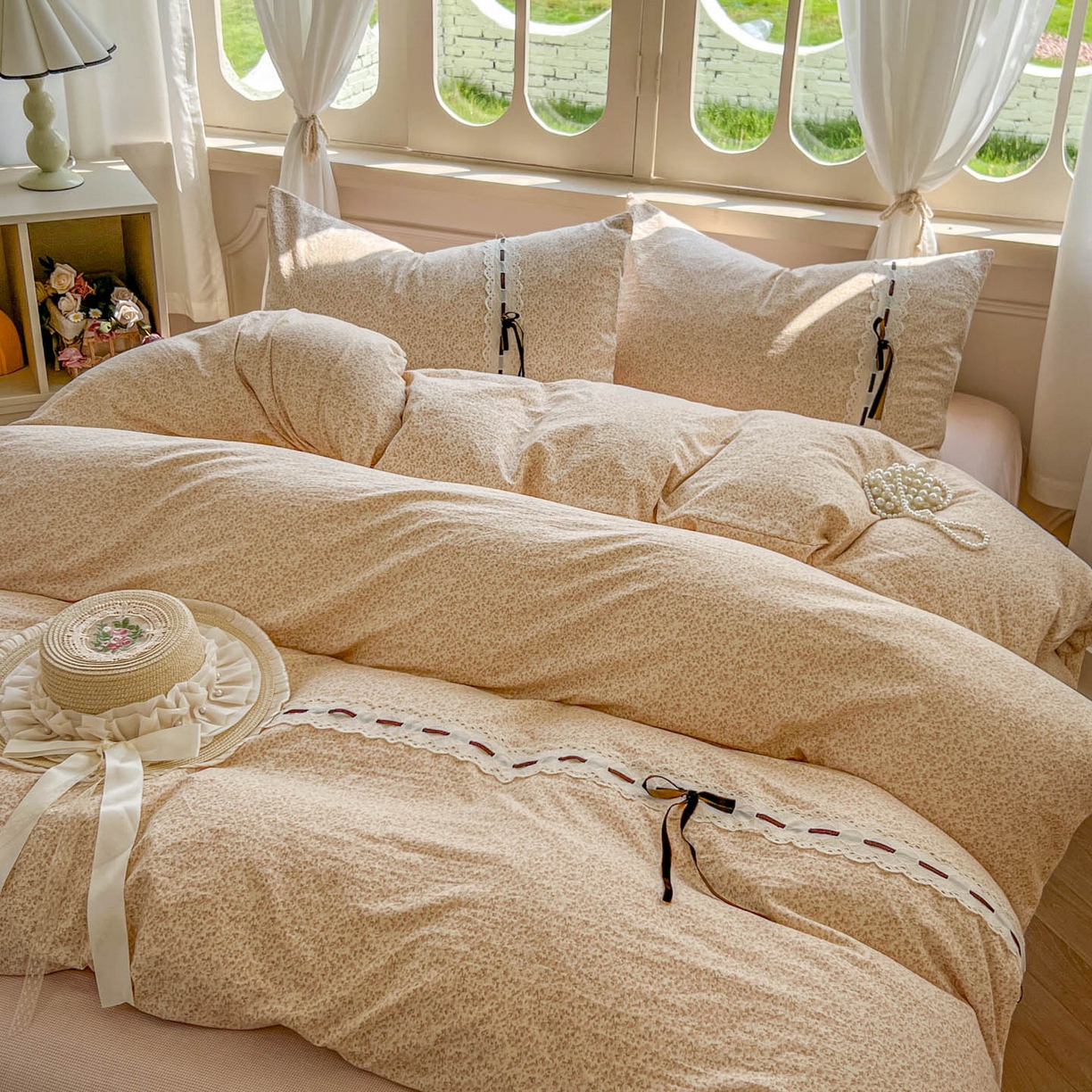 91家纺网 家纺一手货源 找家纺 老K (原美阁） 2025新款床裙款蝴蝶结细丝斜纹韩版四件套 缤纷花舍