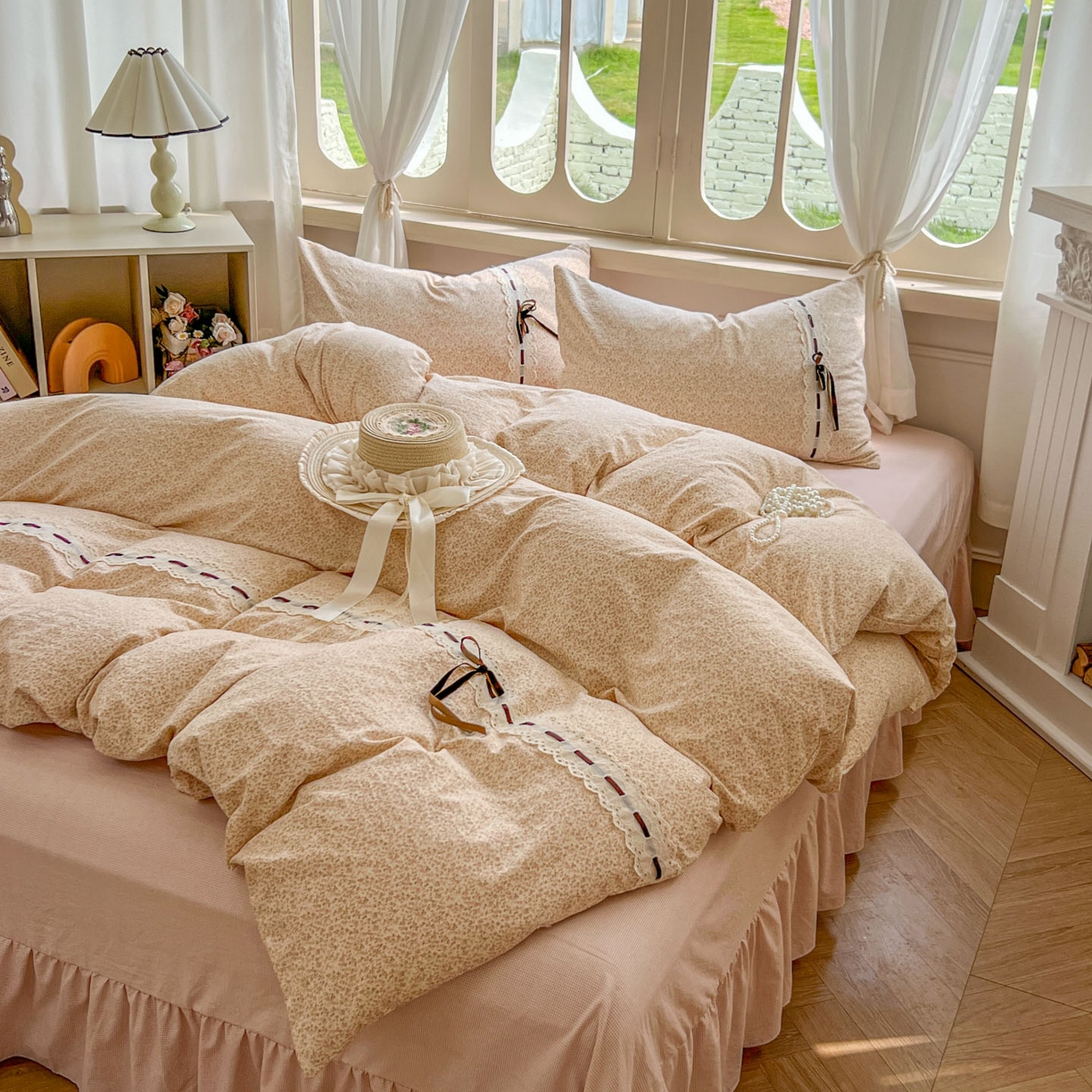 91家纺网 家纺一手货源 找家纺 老K (原美阁） 2025新款床裙款蝴蝶结细丝斜纹韩版四件套 缤纷花舍