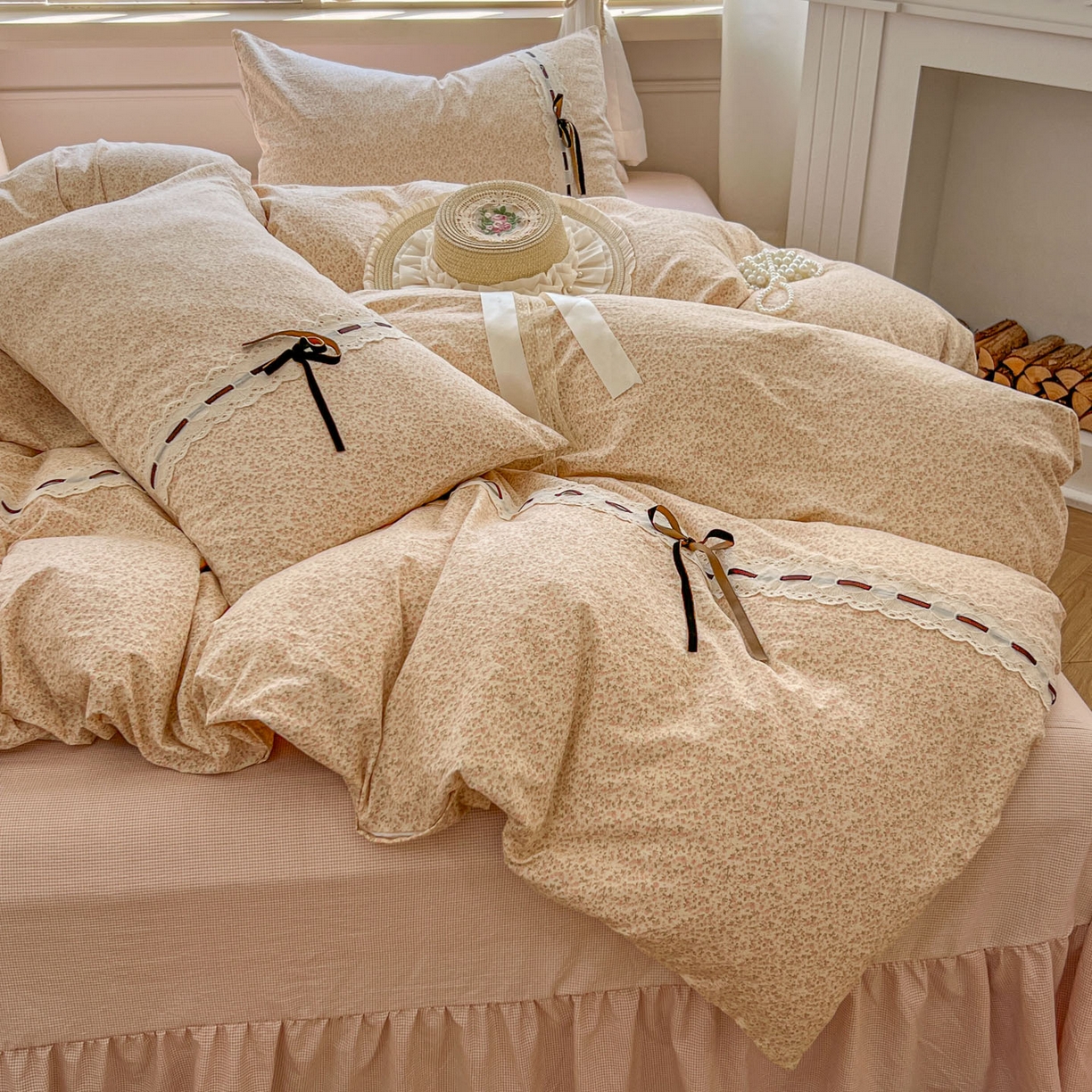 91家纺网 家纺一手货源 找家纺 老K (原美阁） 2025新款床裙款蝴蝶结细丝斜纹韩版四件套 缤纷花舍