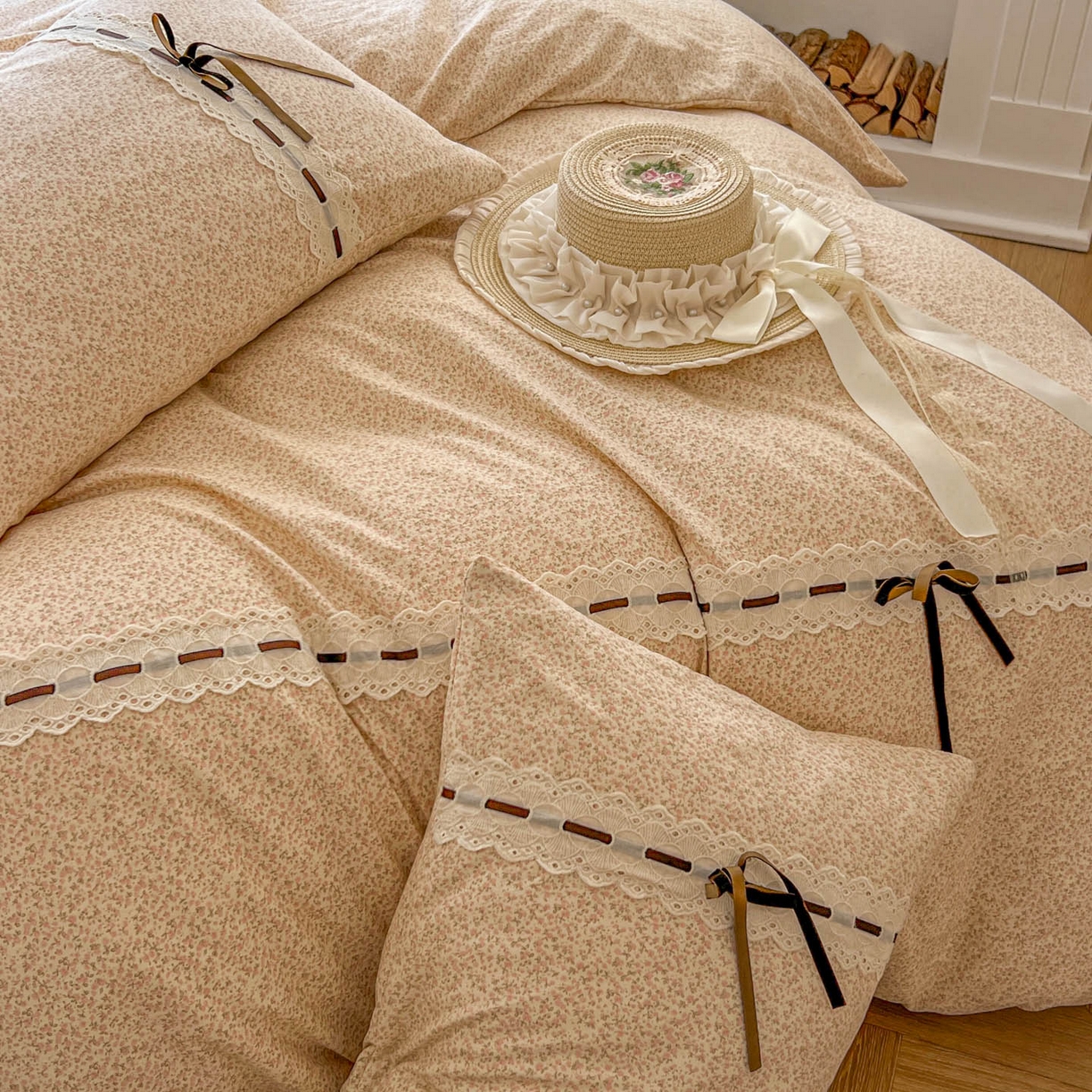 91家纺网 家纺一手货源 找家纺 老K (原美阁） 2025新款床裙款蝴蝶结细丝斜纹韩版四件套 缤纷花舍