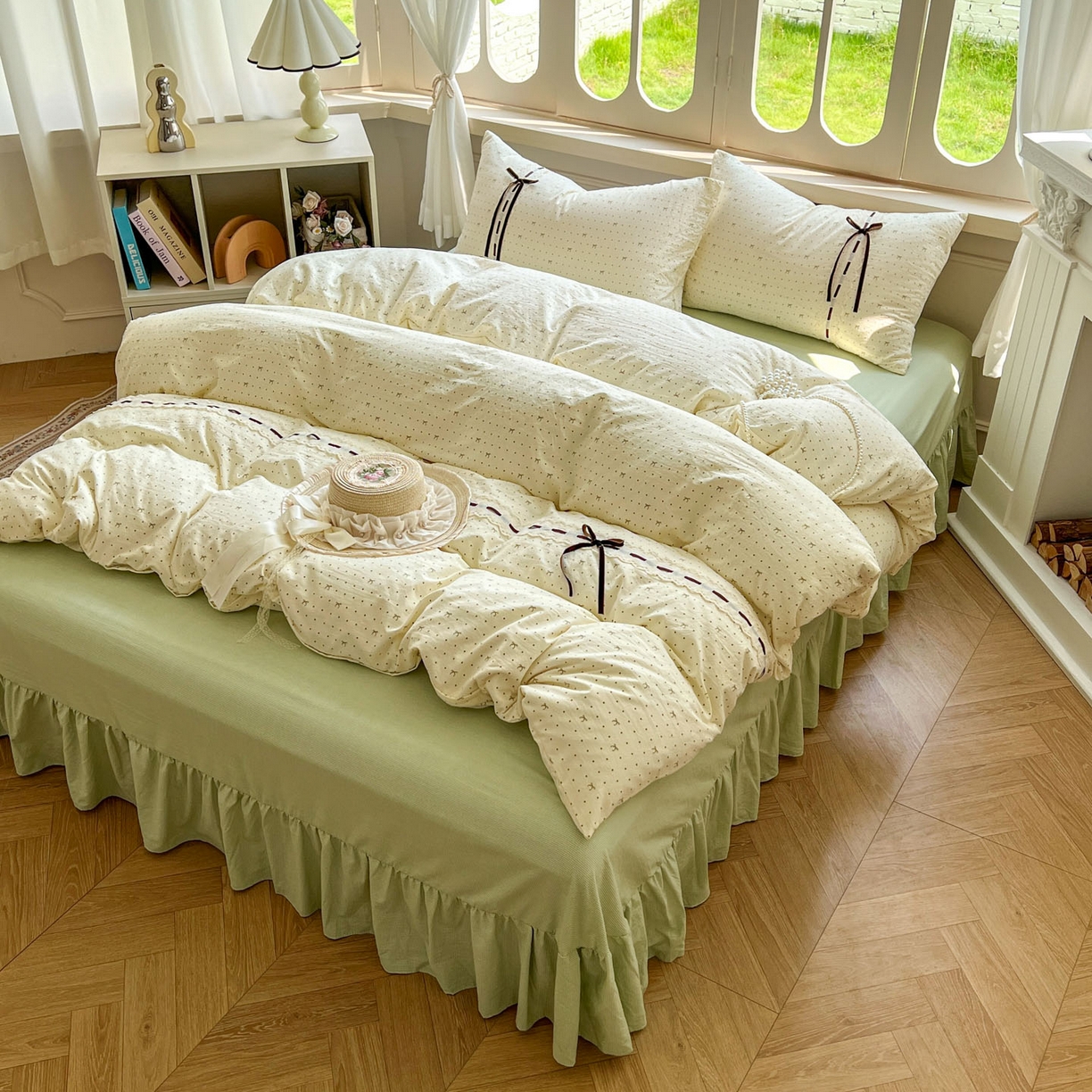 91家纺网 家纺一手货源 找家纺 老K (原美阁） 2025新款床裙款蝴蝶结细丝斜纹韩版四件套 绿色蝴蝶结