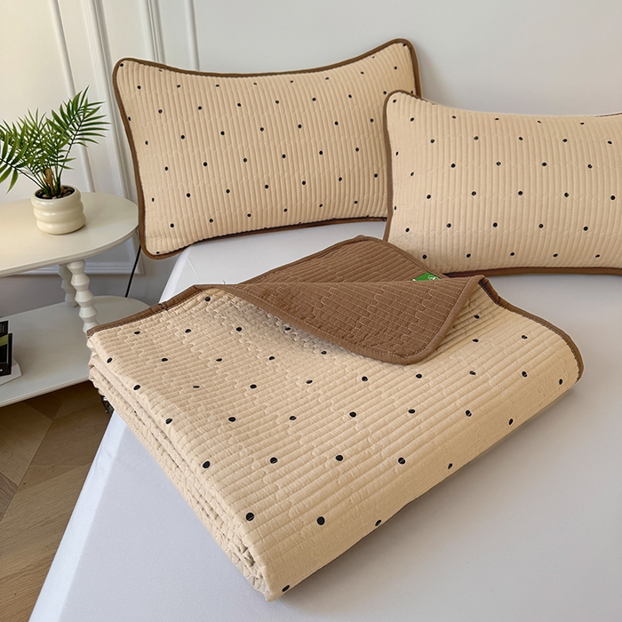 91家纺网 家纺一手货源 找家纺 卢赛尔 2025新款床盖单品单床盖云感加厚夹床单床罩软床垫-四季款（提供买家秀） 点点爱