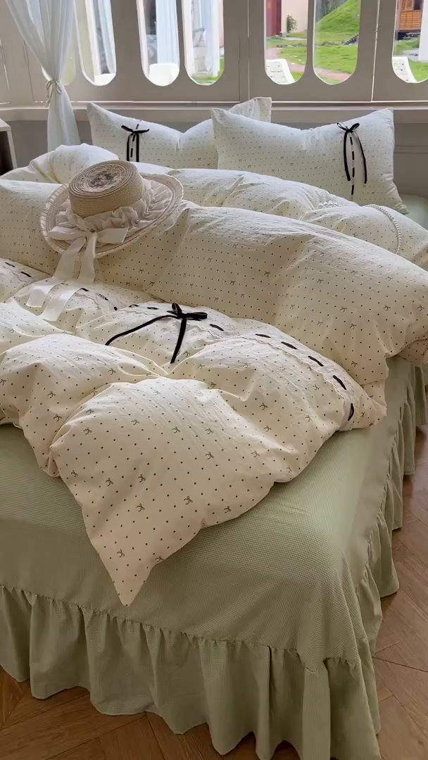 91家纺网 家纺一手货源 找家纺 老K (原美阁） 2025新款床裙款蝴蝶结细丝斜纹韩版四件套 绿色蝴蝶结