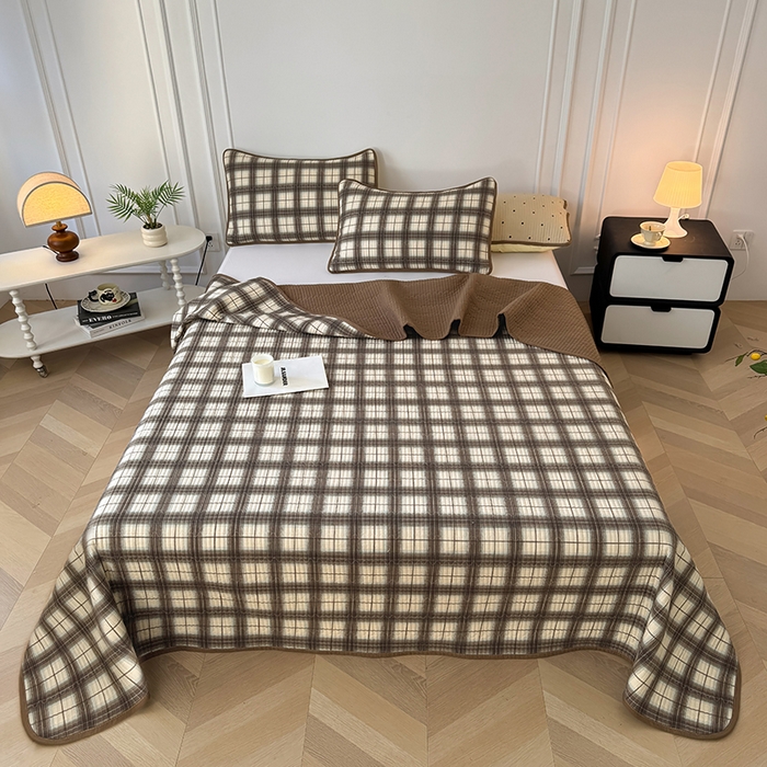 91家纺网 家纺一手货源 找家纺 卢赛尔 2025新款床盖单品单床盖云感加厚夹床单床罩软床垫-四季款（提供买家秀） 格韵