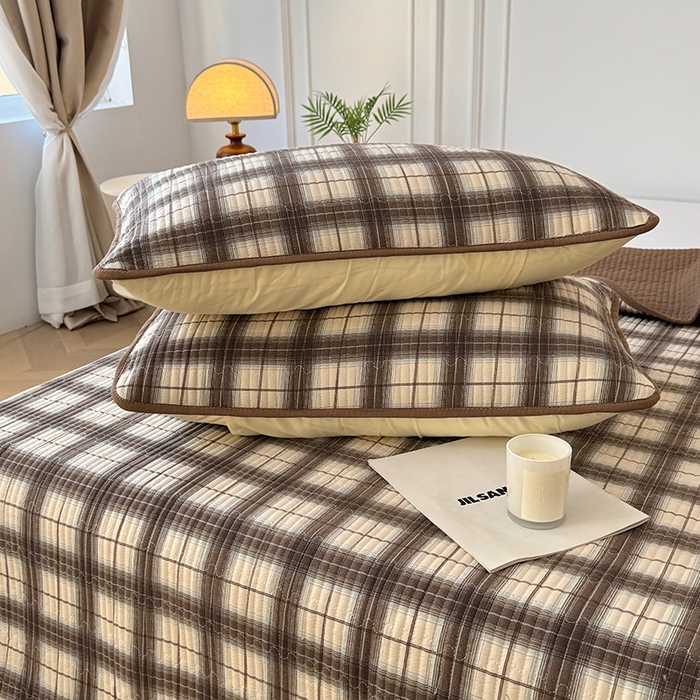 91家纺网 家纺一手货源 找家纺 卢赛尔 2025新款床盖单品单床盖云感加厚夹床单床罩软床垫-四季款（提供买家秀） 格韵